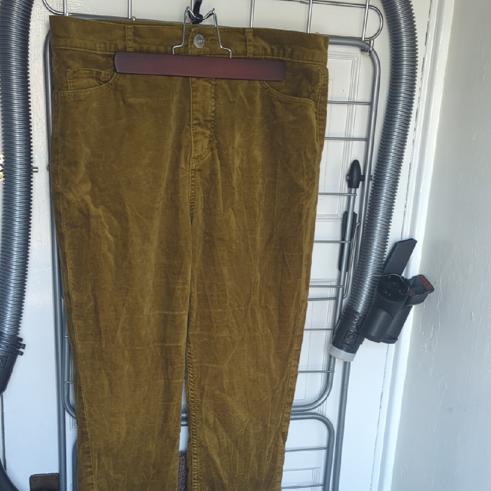 LOFT Skinny Corduroy Pants in Olive